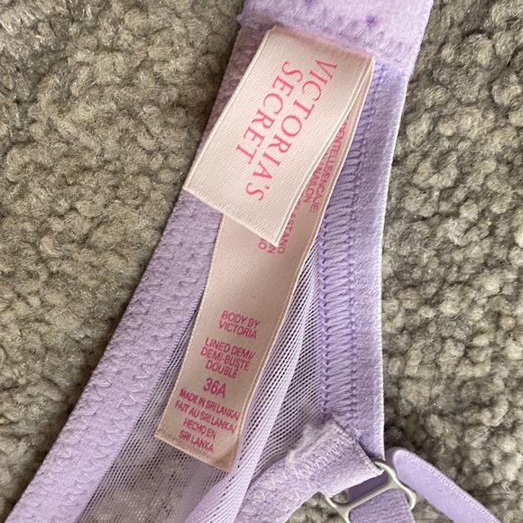 Victoria secret lined demi bra - Picture 5 of 6